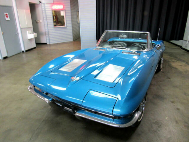 Chevrolet Corvette 1963 image number 21