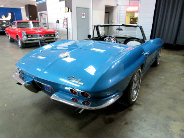 Chevrolet Corvette 1963 image number 28