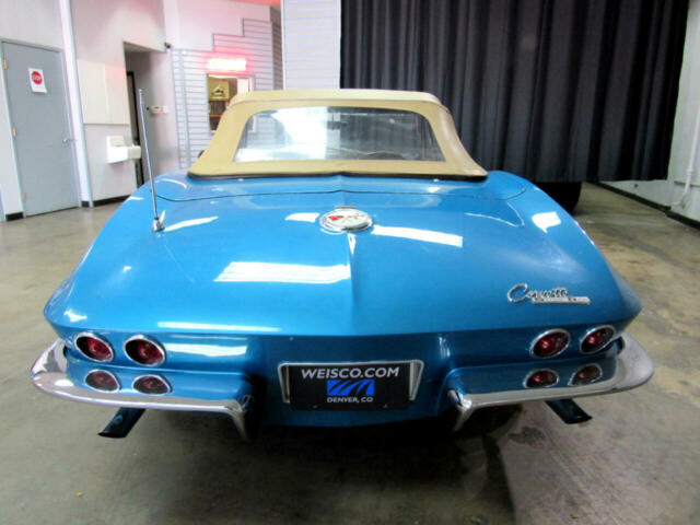 Chevrolet Corvette 1963 image number 29