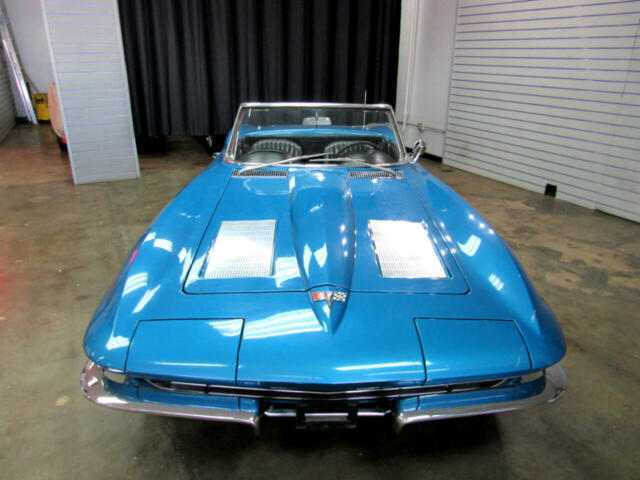 Chevrolet Corvette 1963 image number 30