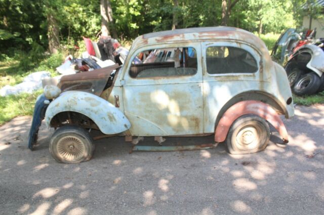 Ford Anglia 1952 image number 26