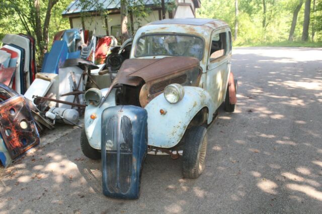 Ford Anglia 1952 image number 30