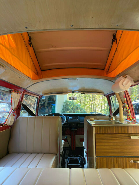 Volkswagen Bus/Vanagon 1973 image number 19