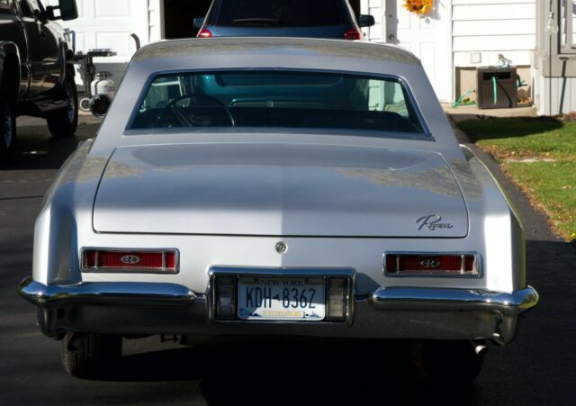 Buick Riviera 1964 image number 20