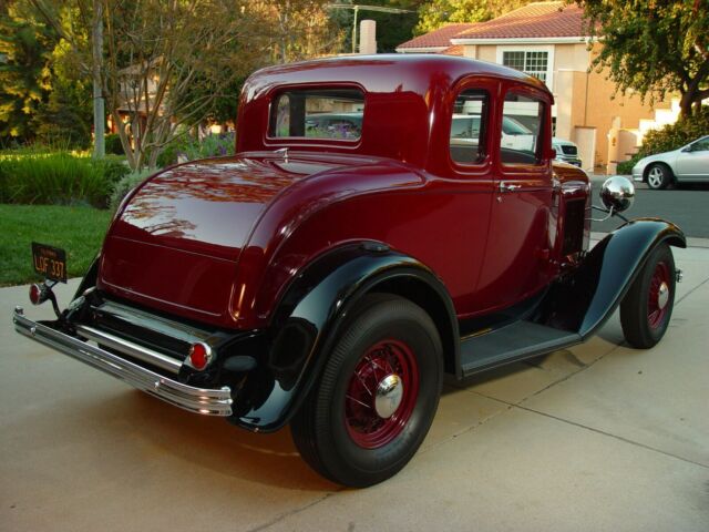 Ford Model B 1932 image number 1