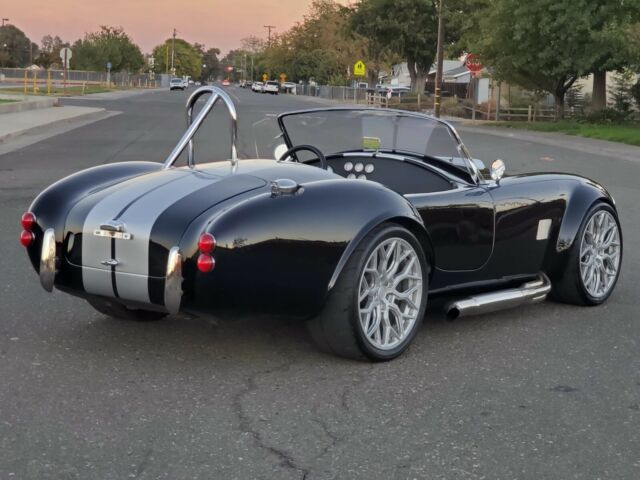 Shelby Cobra 1965 image number 25