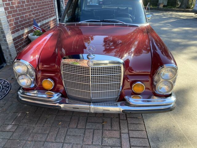 Mercedes-Benz 280 SE Automatic 1970 image number 10