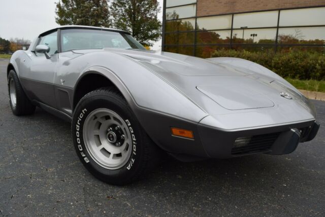 Chevrolet Corvette 1978 image number 0