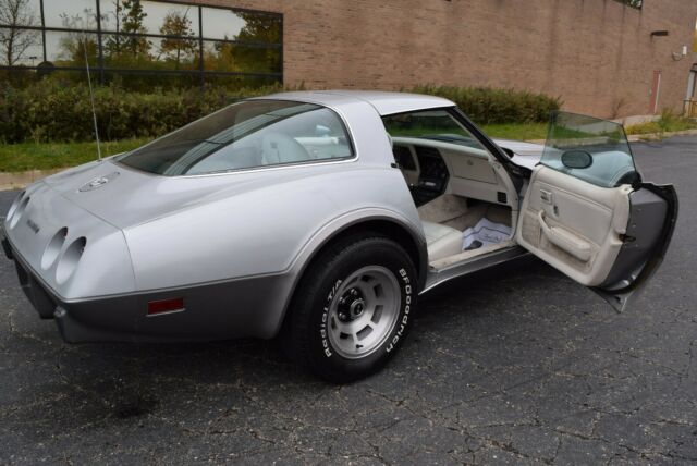 Chevrolet Corvette 1978 image number 17