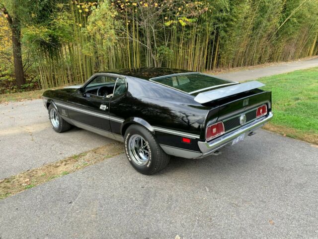 Ford Mustang 1972 image number 25