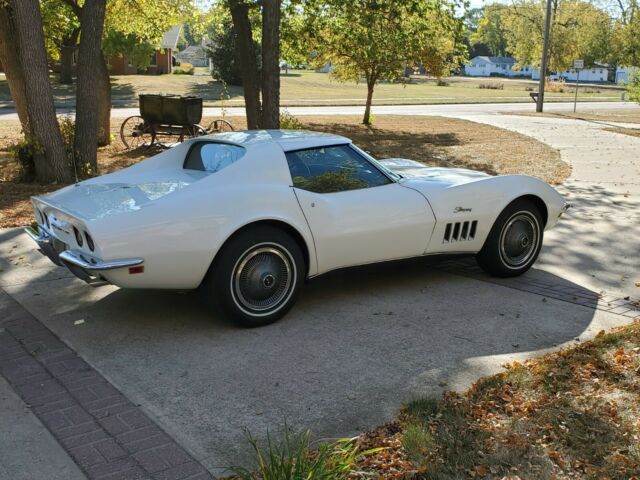 Chevrolet Corvette 1969 image number 29