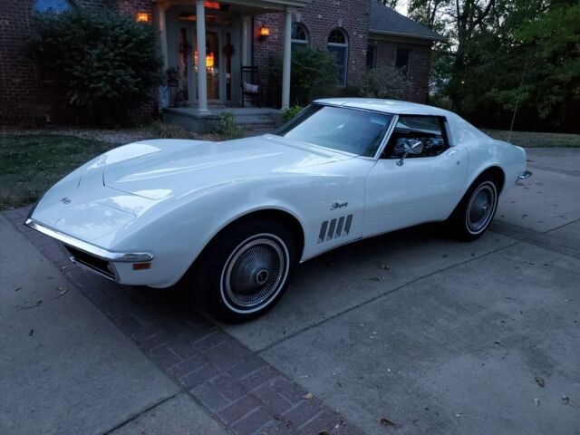 Chevrolet Corvette 1969 image number 31