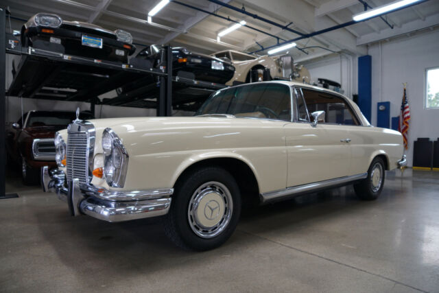 Mercedes-Benz 280SE 2.8 6 cyl 2 Door Coupe 1969 image number 27