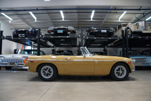 MG MGB Mark III Roadster 1972 image number 28