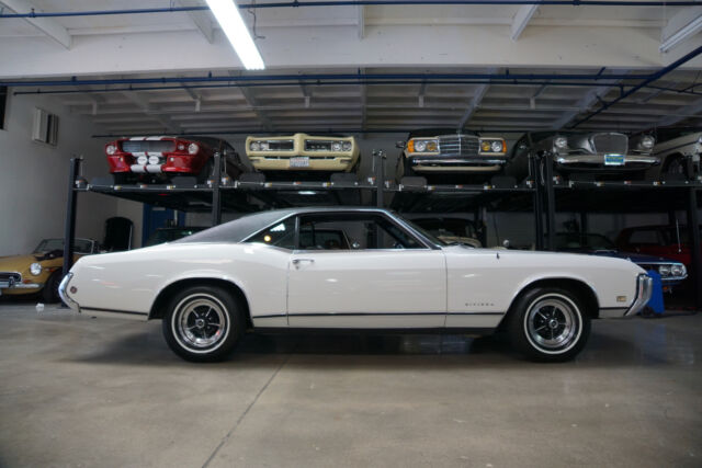 Buick Riviera 430/360HP V8 2 Dr Hardtop Coupe 1968 image number 2