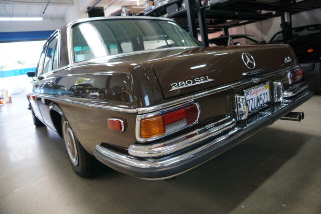 Mercedes-Benz 280 SEL 4.5 V8 Sedan 1973 image number 41