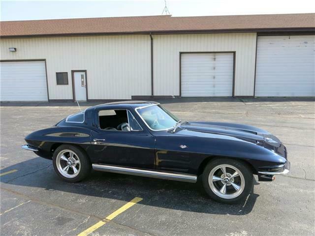 Chevrolet Corvette Coupe, L76 1964 image number 38