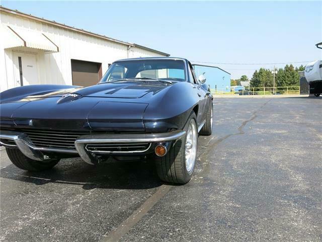 Chevrolet Corvette Coupe, L76 1964 image number 42