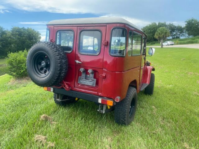 Toyota FJ Cruiser 1979 image number 2