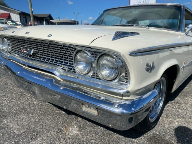 Ford Galaxie 1963 image number 20