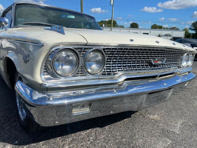 Ford Galaxie 1963 image number 43