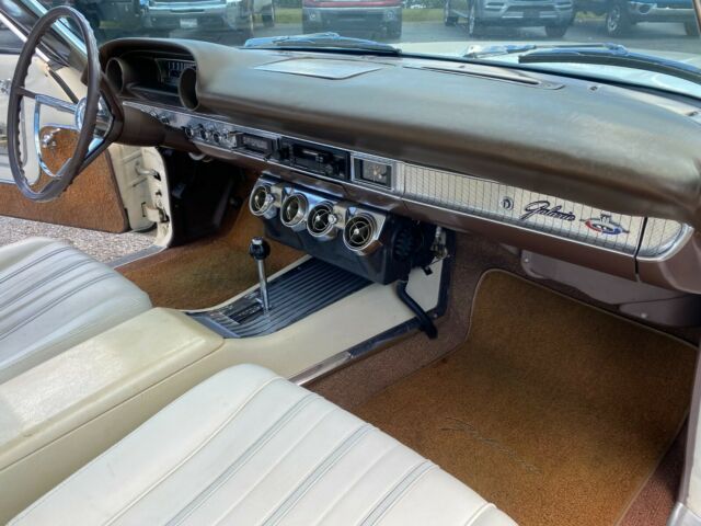 Ford Galaxie 1963 image number 5