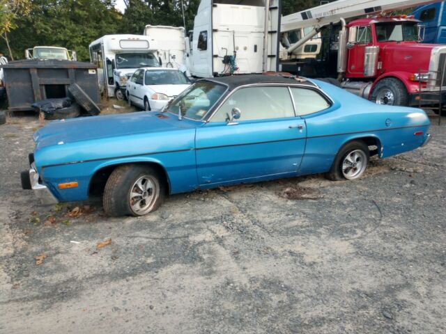 Plymouth Duster 1974 image number 16