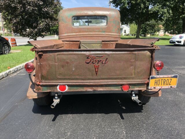 Ford Pickup 1937 image number 2