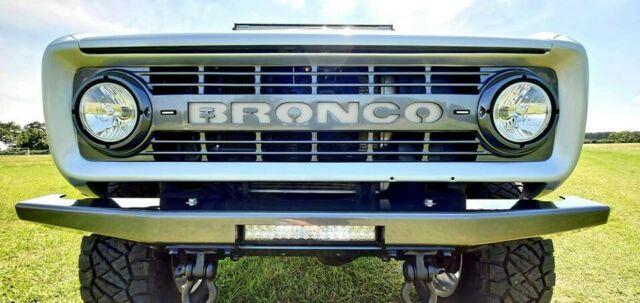 Ford Bronco 1976 image number 15