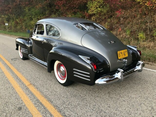 Cadillac Series 61 1941 image number 1