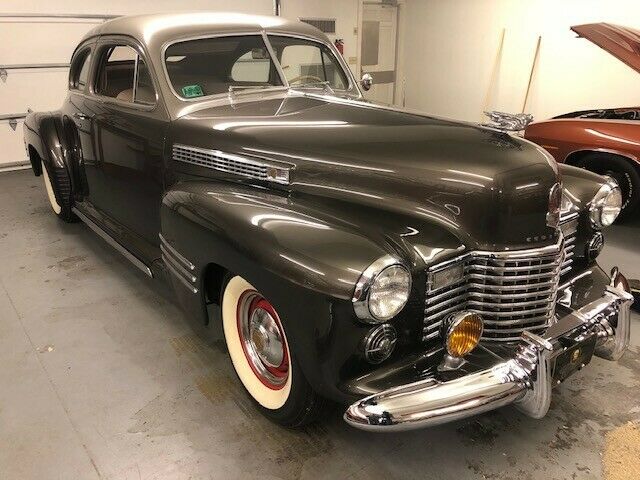 Cadillac Series 61 1941 image number 15