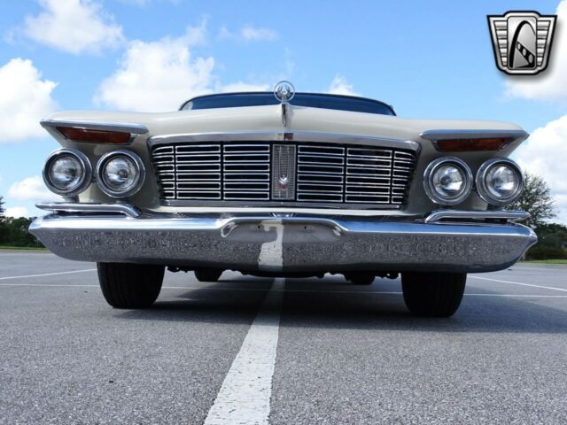 Chrysler Imperial 1963 image number 10