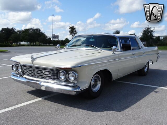 Chrysler Imperial 1963 image number 12