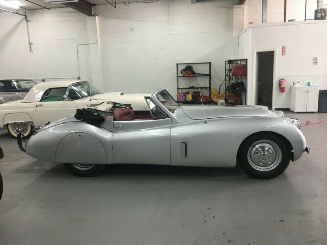 Jaguar XK 1953 image number 2