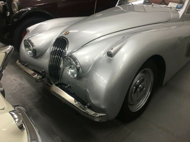 Jaguar XK 1953 image number 28