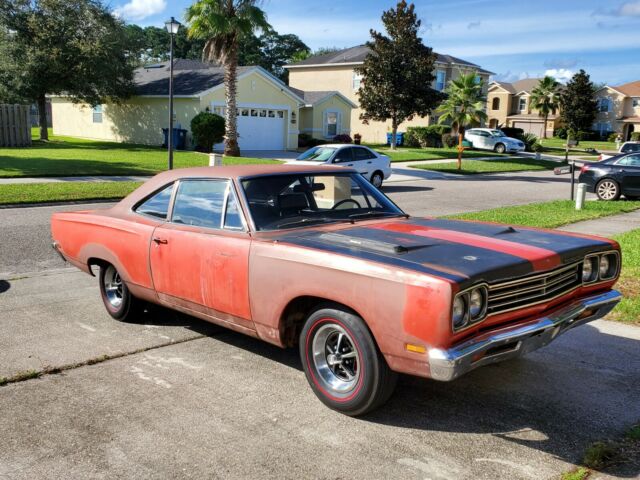 Plymouth Road Runner 1969 image number 2