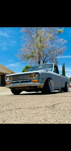 Datsun 1300 1969 image number 5