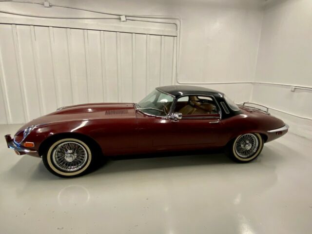 Jaguar E-Type 1974 image number 10