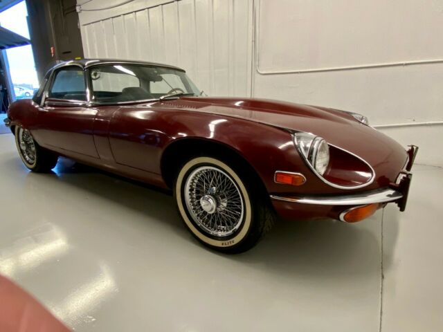 Jaguar E-Type 1974 image number 32