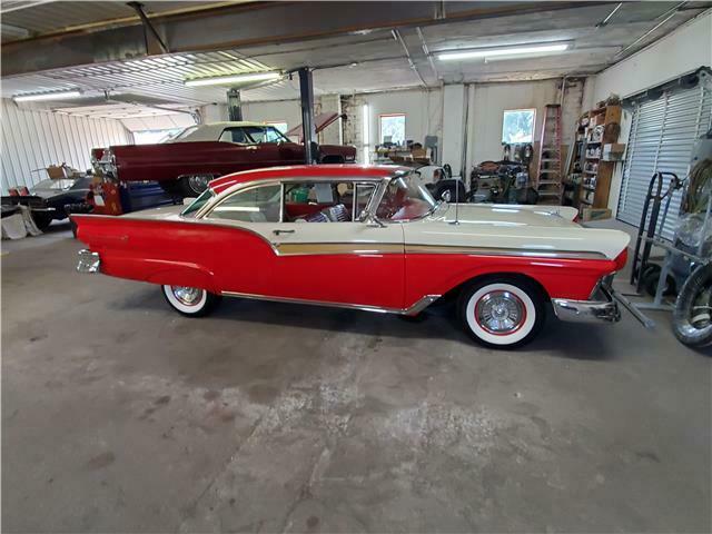 Ford Fairlane 1957 image number 38