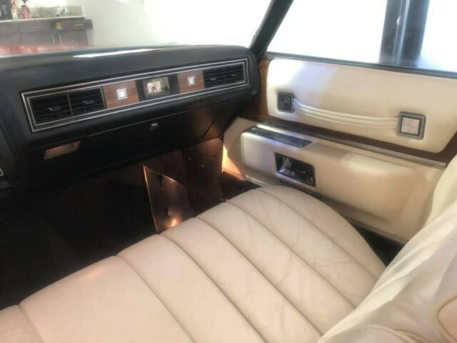 Cadillac Brougham 1973 image number 13