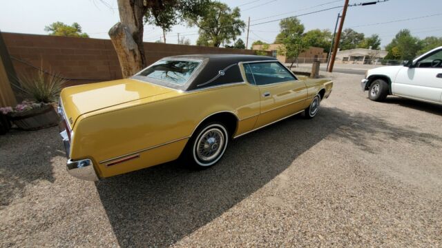 Ford Thunderbird 1972 image number 4