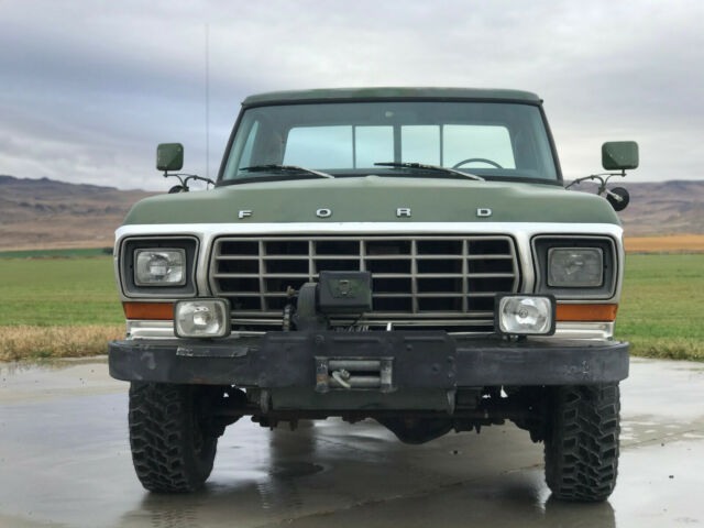 Ford F-250 1979 image number 2