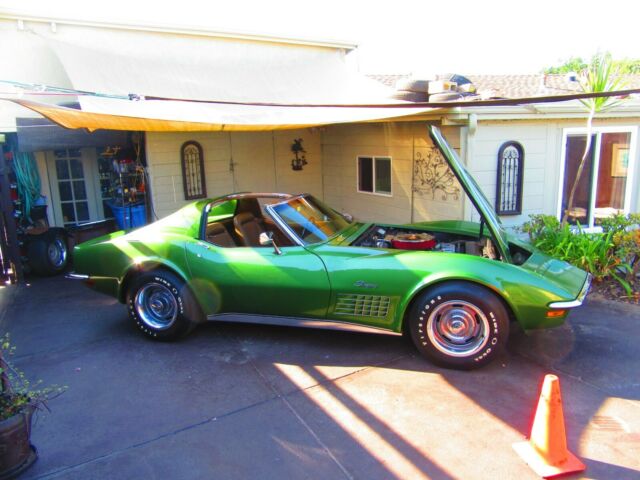 Chevrolet Corvette 1972 image number 12