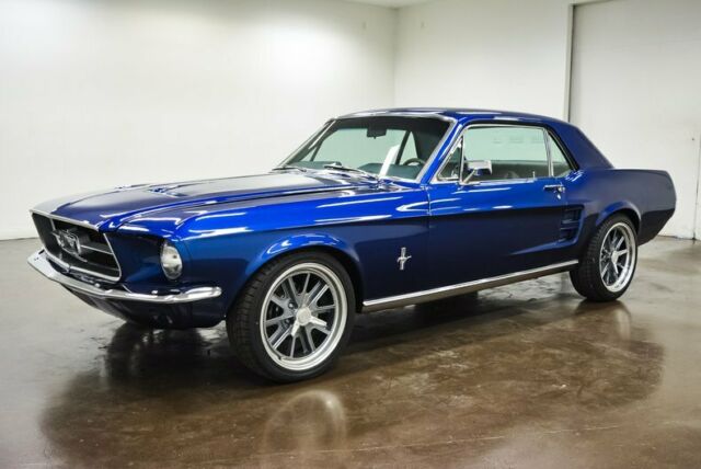 Ford Mustang 1967 image number 2