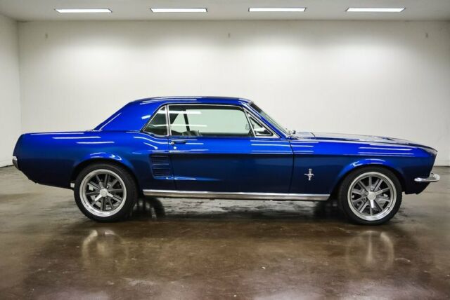 Ford Mustang 1967 image number 31