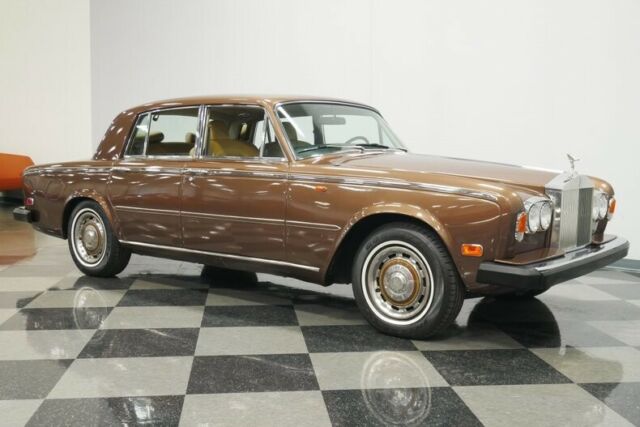 Rolls-Royce Silver Shadow 1975 image number 16