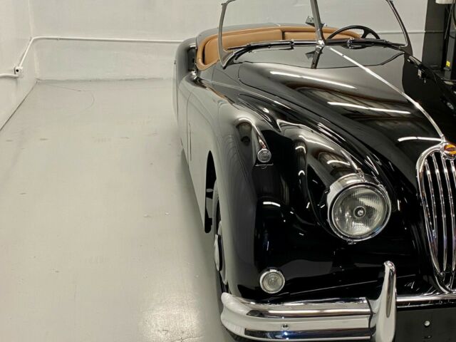 Jaguar XK 1955 image number 26