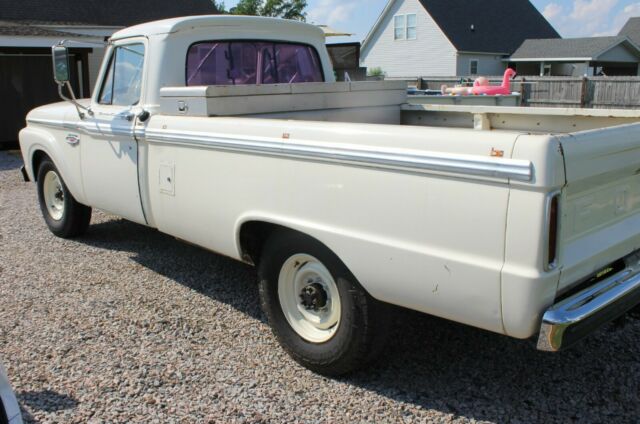 Ford F-250 1966 image number 2