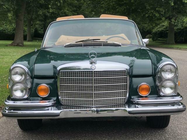 Mercedes-Benz 200-Series 1971 image number 39